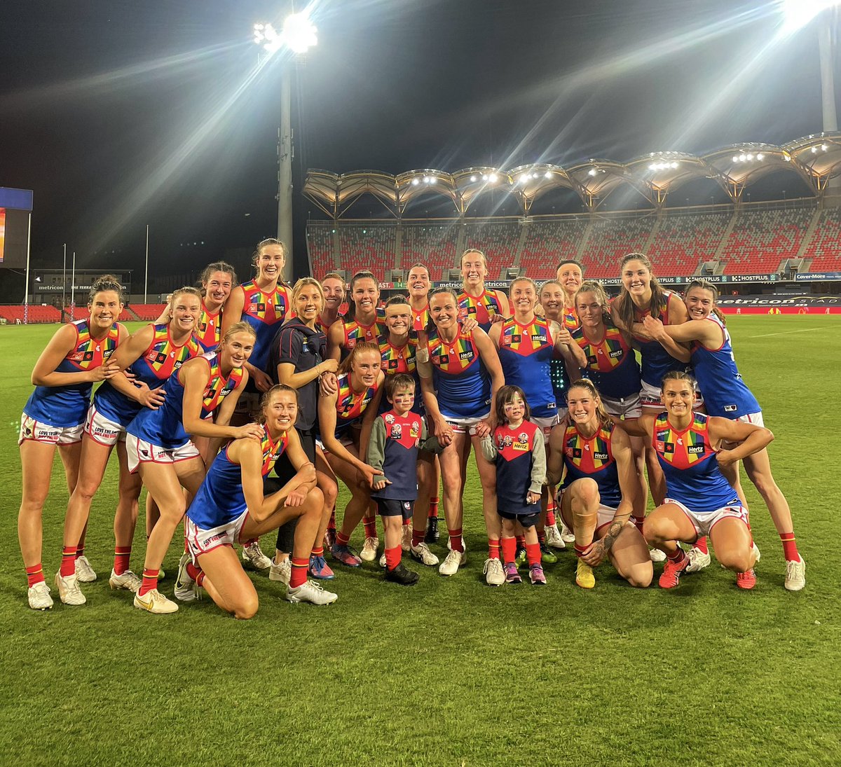 MelbourneAFLW's tweet photo. What a group. π₯Ή
#DemonSpirit | #AFLWSunsDees https://t.co/6FkiAXu2di