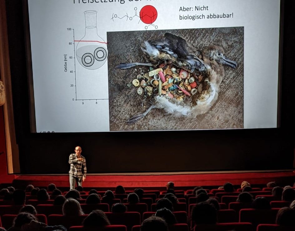 A feast of #SciComm organised by <a href="/scislam2022/">Science Slam Club Basel</a> in the stunning location of @Pathe Küchlin Basel.
First time as ice breaker and I enjoyed it a lot. Congrats to @MeyersAlphabet, the winner of the evening with the history of the Swiss National Holiday 1st of August.