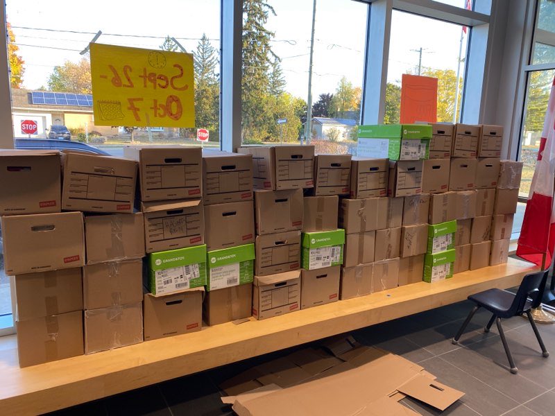 brewrdsb's tweet photo. The Breslau PS Intermediate Student Leadership Team held a highly successful Food Drive - achieving far more than their original goal! With the help of our generous community, these students collected and packed 50 boxes of food to be delivered to the Food Bank of Waterloo Region https://t.co/MdCAgQcNMd