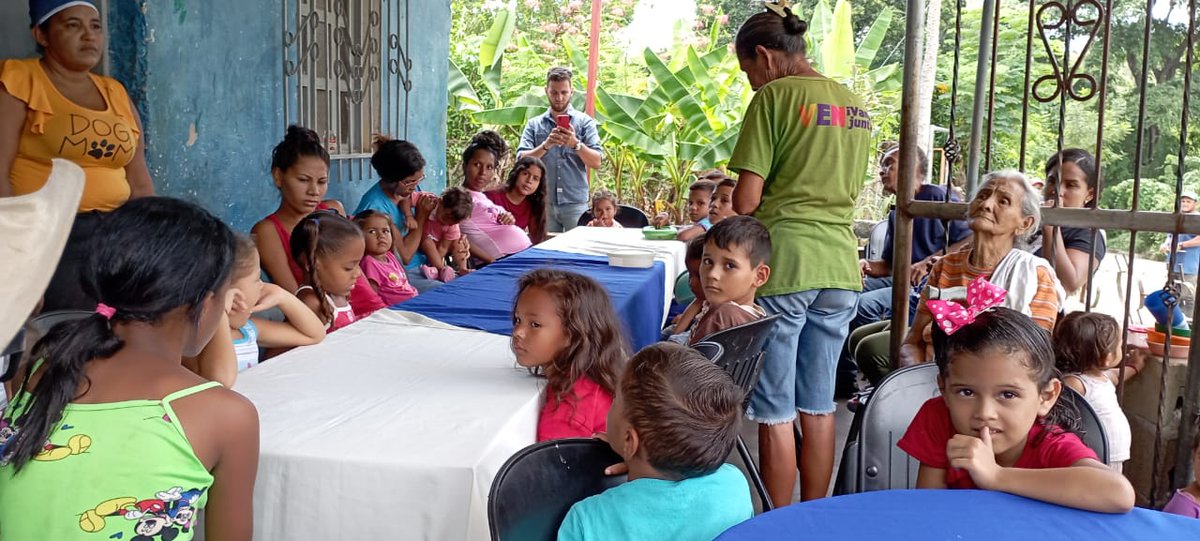cemadssebastian's tweet photo. El CEM SAN SEBASTIAN  de @ADemocratica hoy en el Cumple Mes del Programa Arepas Unidadas X Venezuela realizó un Almuerzo a los beneficiarios de dicho programa.. 🤍

En el marco del fortalecimiento de la ProsperidAD de San Sebastián y Venezuela 🦾 #ADelante 🤍 https://t.co/1isvcICSRl