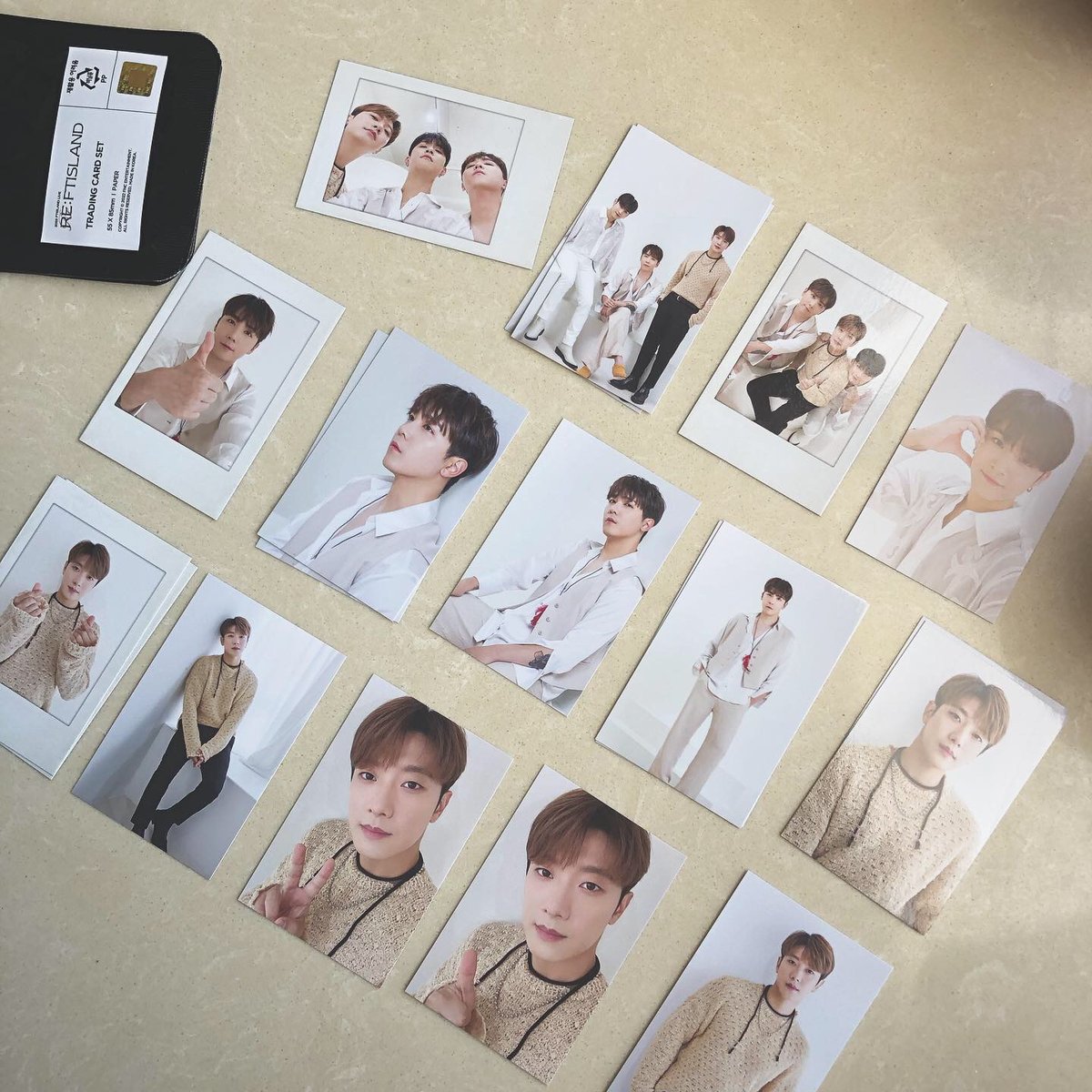 hiuchingft's tweet photo. 에쁘띠 포카 교환하시는 분‼️🙋🏼‍♀️
홍기오빠, 민환오빠 >>> 재진오빠 / 단체카드 구함

관심이 있으시면 메시지 남겨주시거나 DM으로 연락해주세여~
.
有無pri需要換卡？LHK/CMH >>> LJJ/group card🙏🏻🙏🏻
.
LHK/CMH >>> LJJ/group card! Please DM, thankss

#FTISLAND 
#에프티아일랜드 
#포카교환 https://t.co/tff1WzG9T9