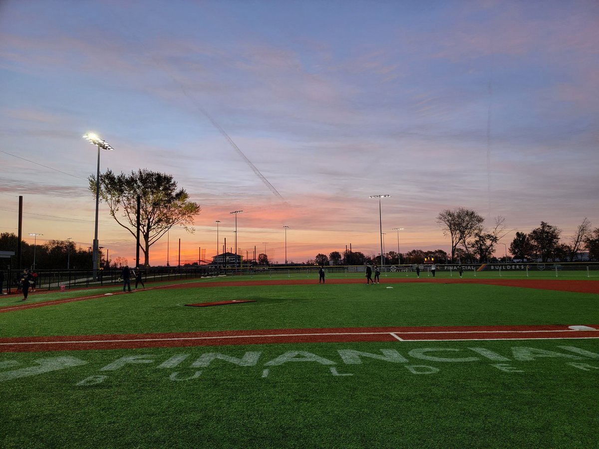 Top of the morning softball world.  A brisk 38°🥶🥶🥶
