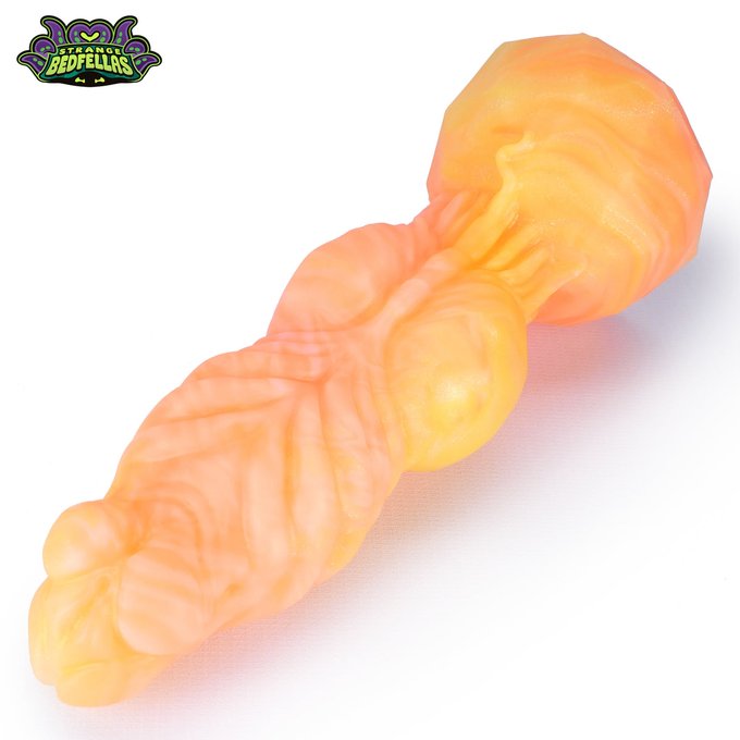 Struggling to pick which medium @strangebedfella I should buy... or large? Wish there were some cuter<a class="tags" href="/tag/strangebedfella">@strangebedfella</a><a href="/tag/cosplay"class="tags"><span>#cosplay</span></a><a href="/tag/nsfwtwt"class="tags"><span>#nsfwtwt</span></a>