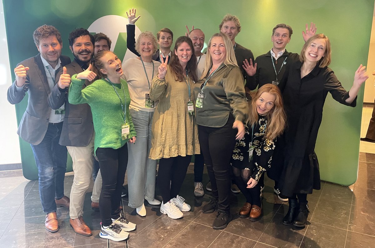 RogalandVenstre's tweet photo. Flott gjeng fra Rogaland på #VenstreLM 💚🥳 https://t.co/gaEtQlgF9l