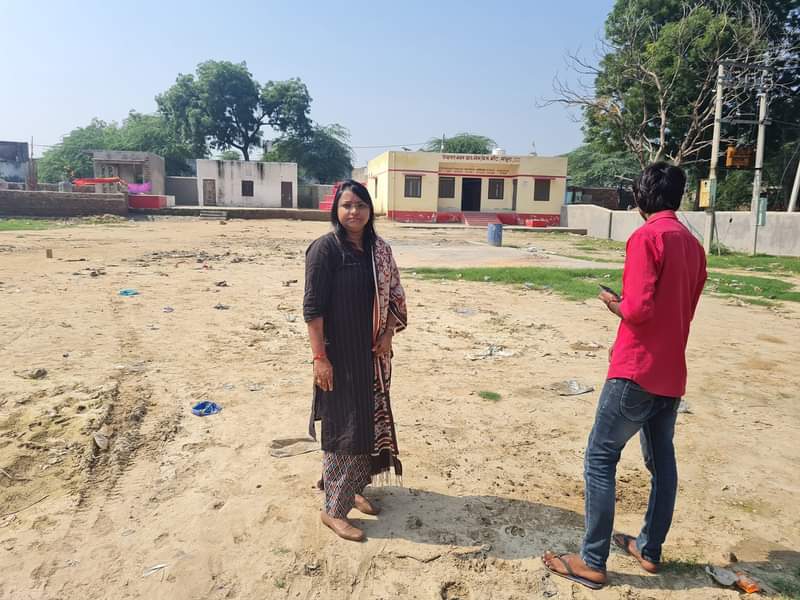 dprokiran's tweet photo. माननीय मुख्यमंत्री महोदय के निर्देश के क्रम में ग्राम पंचायतों में सघन साफ सफाई अभियान,एंटी लारवा छिड़काव, फॉगिंग का अभियान चलाया जा रहा है, जिसका मांट विकास खंड में औचक निरीक्षण किया गया।
#CMYogi  @CMOfficeUP @myogiadityanath @uppanchayatiraj #dpro_kiranchaudhary https://t.co/txUFzlGtl6