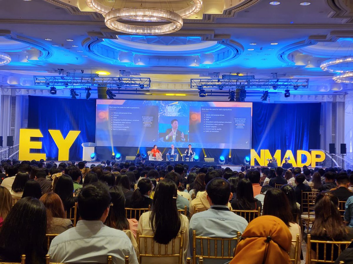 NamSLiew's tweet photo. Celebrated the promotions of all of our ASEAN Directors and Senior Managers at EY Asia Pacific Milestones 2022 event in KL. Congratulations and wishing all successful transitions and enduring careers in EY ! ! 

 #careers #talent #betterworkingworld #oneASEAN https://t.co/KdkLTHILe0