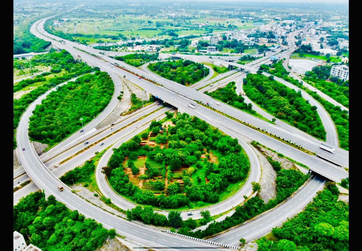 And #HappeningHyderabad has won the AIPH's Living Green for Economic Recovery and Inclusive Growth category. Congratulations to each of them for their contributions to the Telangana State through Green Garland. #WorldGreenCityAwards #greencities