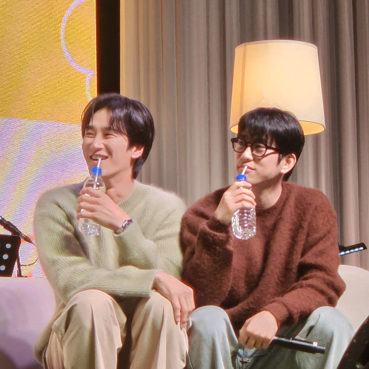 sikie_d's tweet photo. 진짜 미땡나... https://t.co/x7pBVOlerW