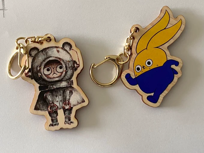 本日19時からミニ原画一点とステッカー、ウッドキーホルダーを販売いたします。ペン画 #水彩画 