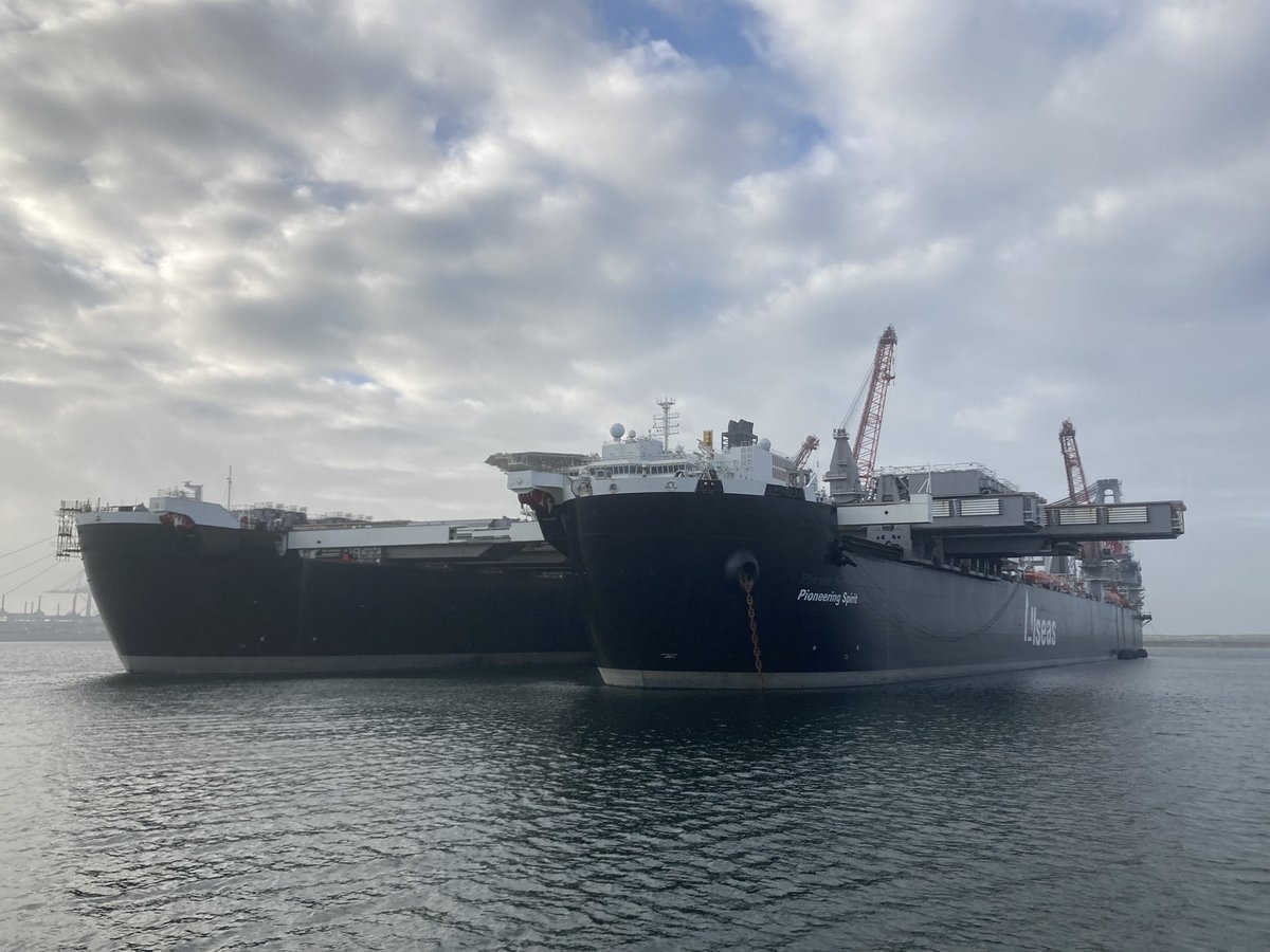 RobinKruijff's tweet photo. Quite a bit boat https://t.co/kB9anoxAnQ
