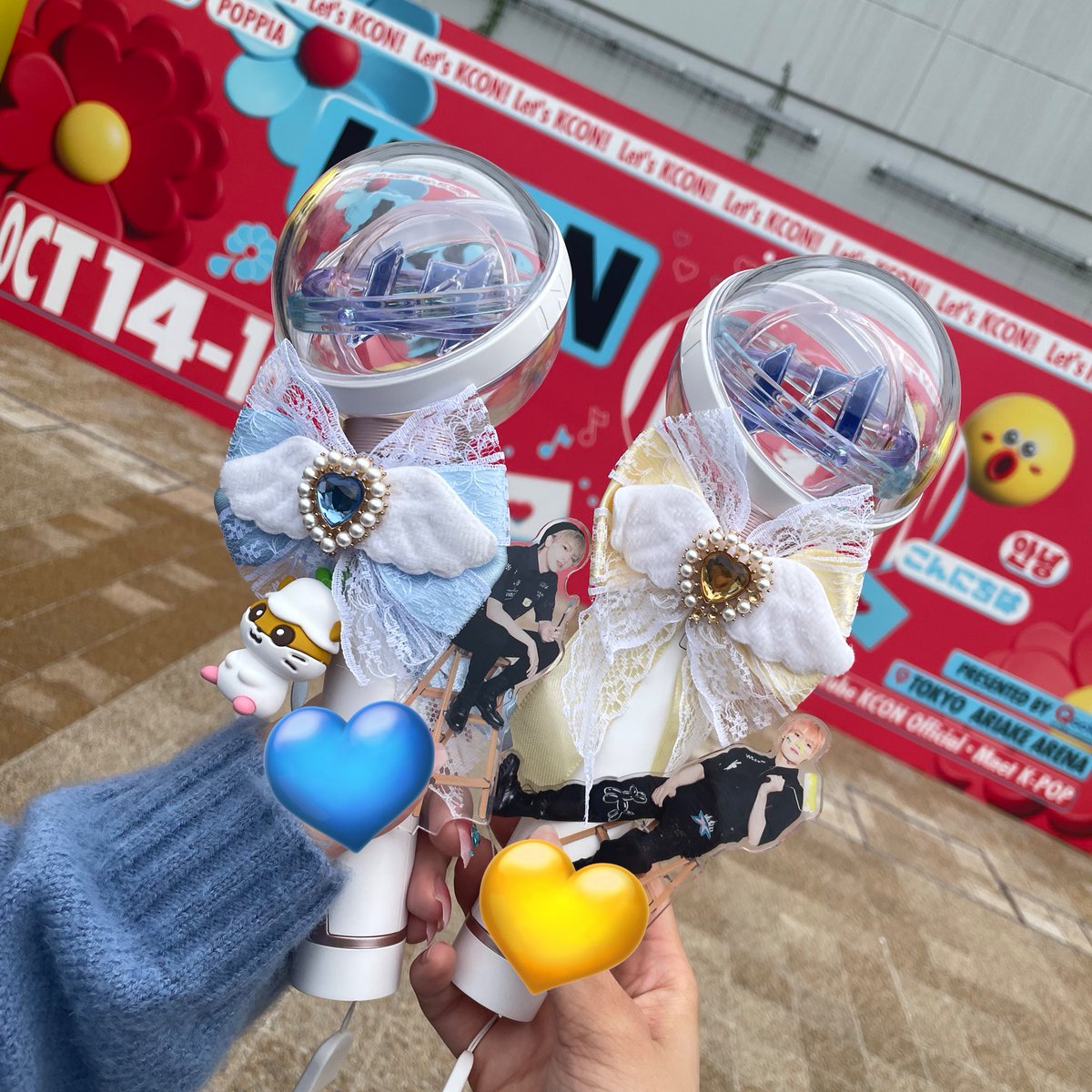 OiptzM's tweet photo. #KCONers_굿즈_자랑대회

우리 자랑스런 ⭐️#아이엔아이⭐️ 굿즈 자랑할때가 드디어 왔구만✋우리 응원봉이 우주최고닷‼️낮에 봐도 좋고 밤에 봐도 좋고 멤버컬로의 맞추면 더 완.벽.함🌈물론 아엔아도 우주최고😘 5월 일본 프레미어부터 LA 글구 재팬 공연까지 수고많았어😻

#KCON #KCON2022JAPAN #INI https://t.co/NABM9zqykB