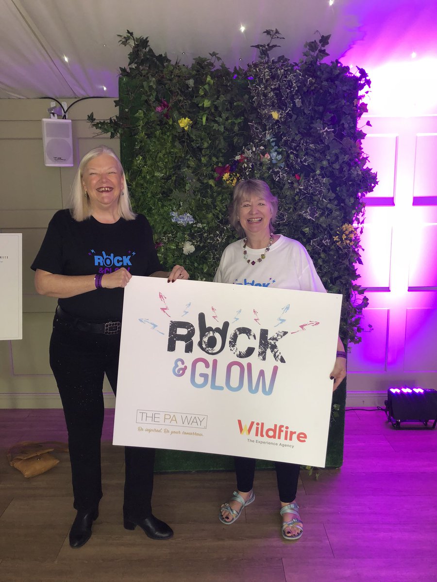 All set up and ready to glow! How fabulous to see <a href="/BakerThompsonAL/">Heather Baker FInstAM</a> here at <a href="/ThePAWay/">ThePAWay</a> #rockandglow