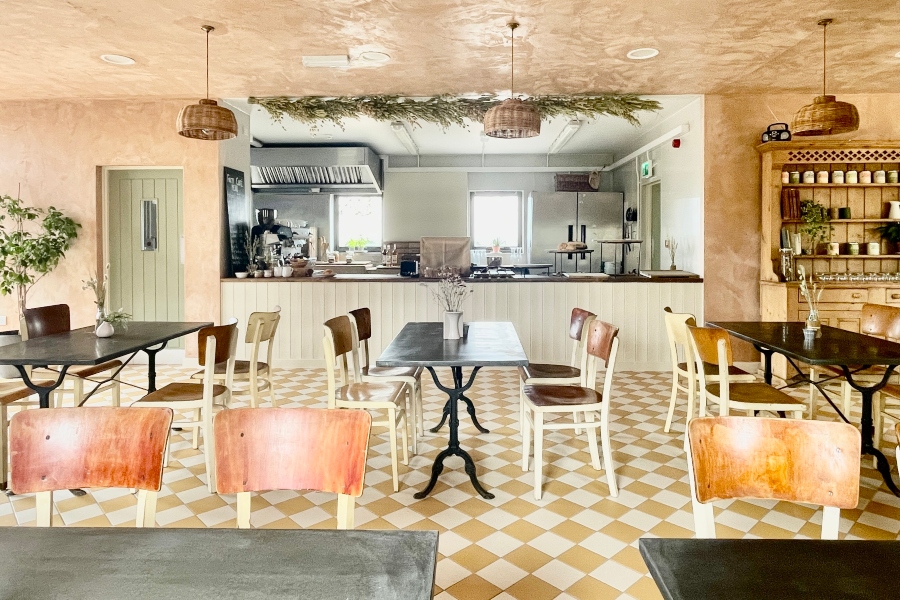 Clements08's tweet image. Fit out of the farm shop at Hogshaw Farm &amp;amp; Wildlife Park, designed and project managed by Jo Evans.