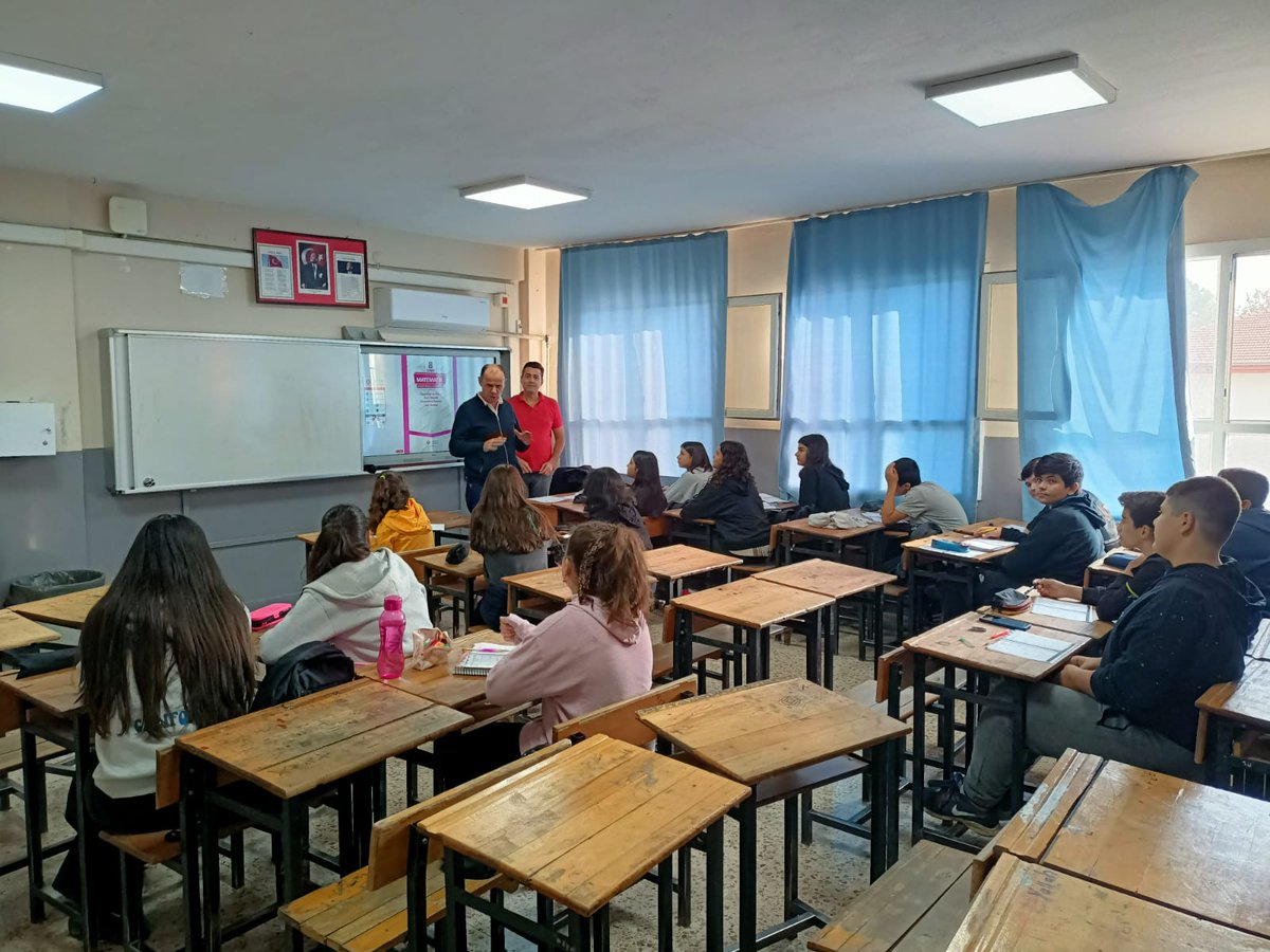 İlçe Millî Eğitim Müdürümüz Atila Işıkkaya, Kazımpaşa Ortaokulu DYK ziyaretinde bulundu. <a href="/AtilaIsikkaya1/">Atila IŞIKKAYA</a> <a href="/MucahitYentur/">Murat Mücahit Yentür</a> <a href="/izmir_ilmem/">İzmir İl Milli Eğitim Müdürlüğü</a>