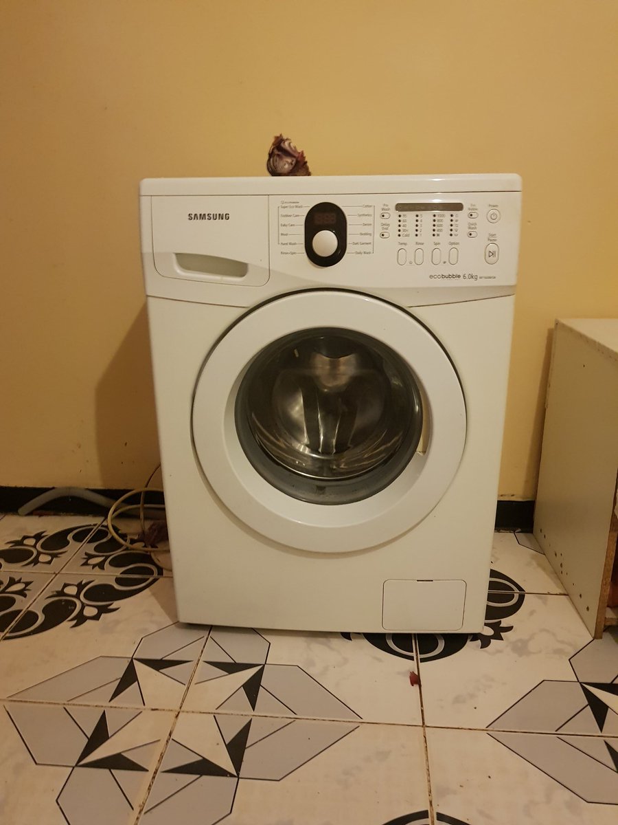 miss_mwale02's tweet photo. Washing machine for sale negotiable, k3500,the owner is relocating to Mansa they are raising money for transportation, its 1 year old and weight 6kgs,..location roma ,contact 0978067329,please RT my customer might be on your TL😊 https://t.co/B5Dm6NbXGS