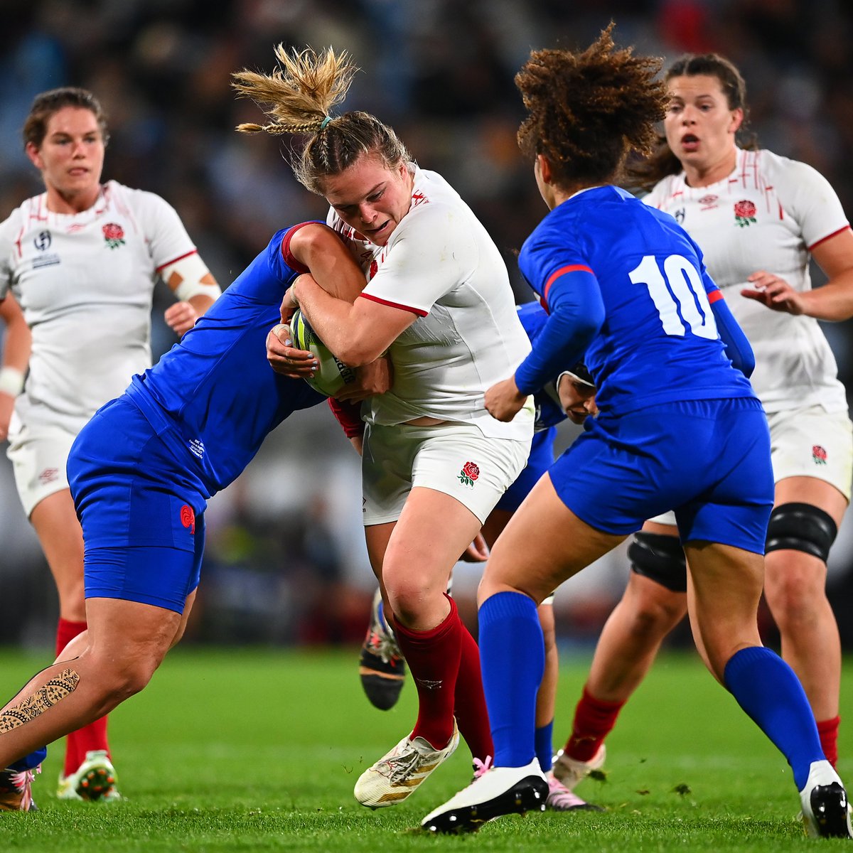What did you make of that first half?

#FRAvENG | #RedRoses
