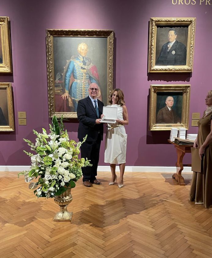 peterbrownBC's tweet image. Accepting a prize on behalf of @rsBritish from Novi Sad’s wonderful Matica Srpska gallery on the occasion of its 175th anniversary. The prize was for long-standing friendship and collaboration.  That’s what we do. @ukinserbia @BritishCouncil @TPalkovljevic @galmaticesrpske