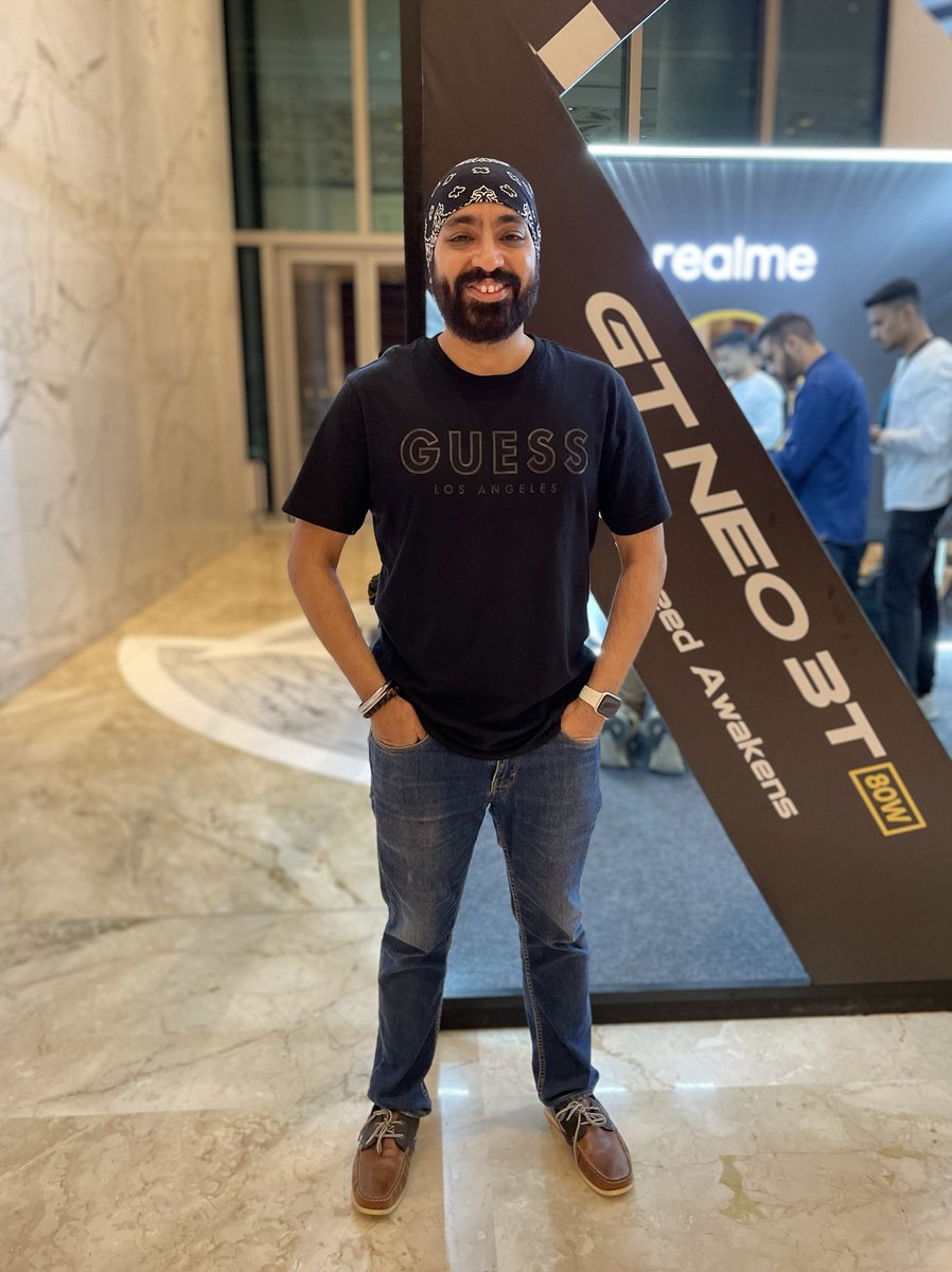 mrtechsingh's tweet photo. Amit Aggarwal's exclusive collection @LakmeFashionWk takes inspiration from the latest Realme GT Neo 3T.
#aboutlastnight #RealmeGTNeo3T #therealawakening #realme @iamitaggarwal https://t.co/a1ZAcQUtYf