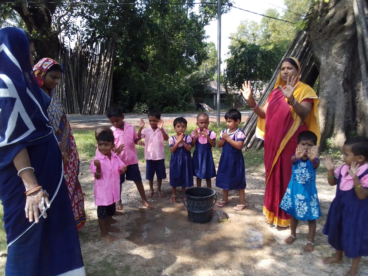 BaugShubhasmita's tweet photo. #GlobalHandwashingDay2022 
Observation of GHD with the theme "Unite for Universal Hand Hygiene" at different Anganwadi Centres.
@BpmuBasudevpur @BhadrakDswo  @DM_Bhadrak @WCDOdisha @UNICEFIndia https://t.co/FOt0iiGNL9