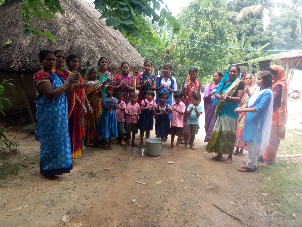 BaugShubhasmita's tweet photo. #GlobalHandwashingDay2022 
Observation of GHD with the theme "Unite for Universal Hand Hygiene" at different Anganwadi Centres.
@BpmuBasudevpur @BhadrakDswo  @DM_Bhadrak @WCDOdisha @UNICEFIndia https://t.co/FOt0iiGNL9