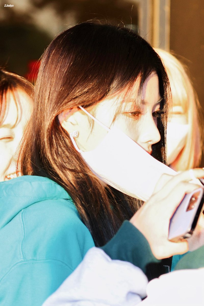 ZJudyx's tweet photo. 221013 HQ

#NMIXX #엔믹스 #JINNI #지니 https://t.co/ghr3uArAK9