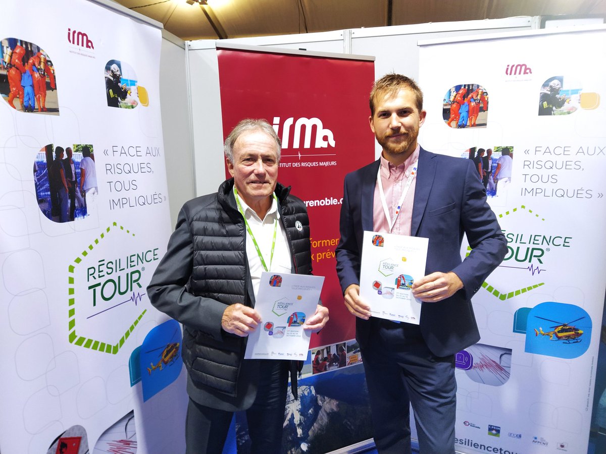GIANNOCCARO_F's tweet photo. Campagne #ResilienceTour auprès des 1500 élus réunis au 64 congrès des maires de l'Isère
#ResilienceTourisHere !!! @CDIsere
@Prefet38
@l_amf
#ResilienceTour
#AyonsLesBonsReflexes
@anccli @AFPCNT_risques @Prevention_MAIF #CPRIM @SmaclAssurances @Ecologie_Gouv
#ANRN2022 https://t.co/aHsSaeLMXh