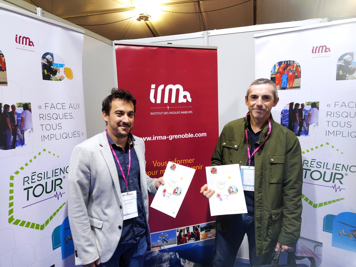 GIANNOCCARO_F's tweet photo. Campagne #ResilienceTour auprès des 1500 élus réunis au 64 congrès des maires de l'Isère
#ResilienceTourisHere !!! @CDIsere
@Prefet38
@l_amf
#ResilienceTour
#AyonsLesBonsReflexes
@anccli @AFPCNT_risques @Prevention_MAIF #CPRIM @SmaclAssurances @Ecologie_Gouv
#ANRN2022 https://t.co/aHsSaeLMXh