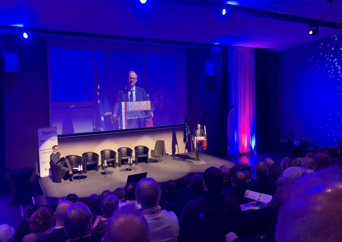 GPoirier53's tweet image. Le forum 53 des élus locaux et des acteurs publics ouvert par le maire de Laval @FBercault. Les collectivités sont des « colosses au pied d’argile » avec les déserts médicaux, le prix de l’énergie, l’inflation… Une journée avec le président des maires de France David Lisnard.