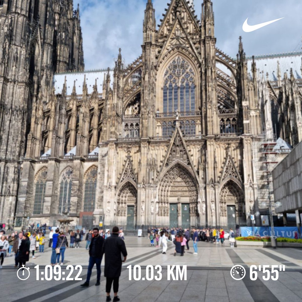 Saturday morning run along Rhine River in #Cologne #Germany. #MindfulPractice #RunningMan #runningwithtumisole #fitness