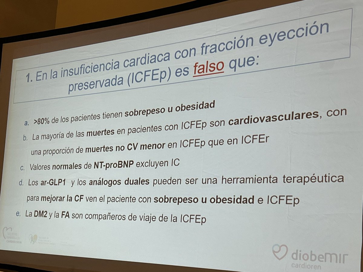 Empezamos el trivial diObemir CLM.
<a href="/psottto/">Pablo Soto</a> lanza la primera pregunta:
¿Cual es la falsa?