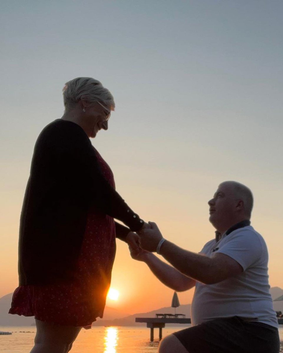 julieRF2018's tweet photo. @DawnMcCaff @SqnLdrJRF No ma’am but he did drag me out of bed at 6am for the sunrise https://t.co/ye0Lqa934e