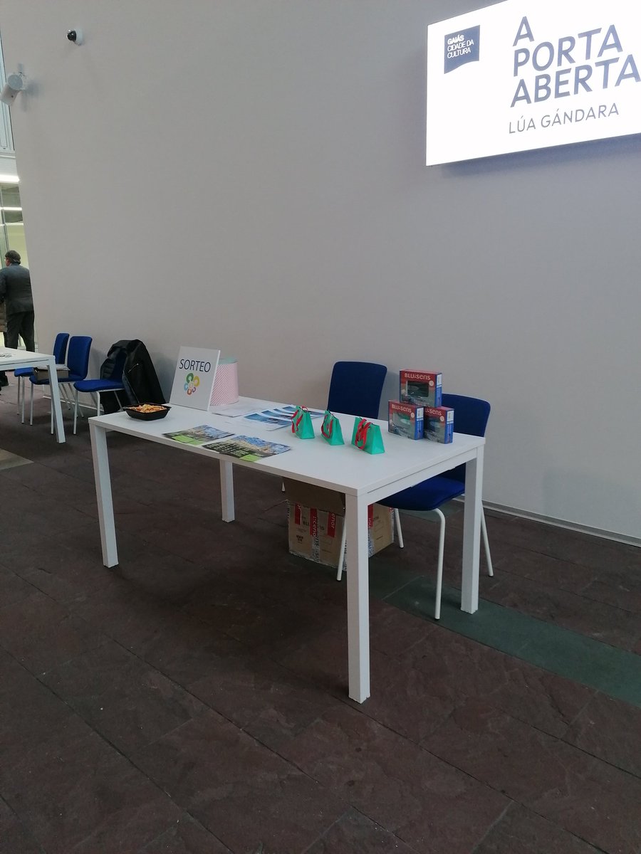 AGAFAN's tweet photo. Todo preparado para el #XIIIcongresonacionaldefamiliasnumerosas hoy en Santiago de Compostela #AGAFAN #FEFN https://t.co/MeetT7JBj8