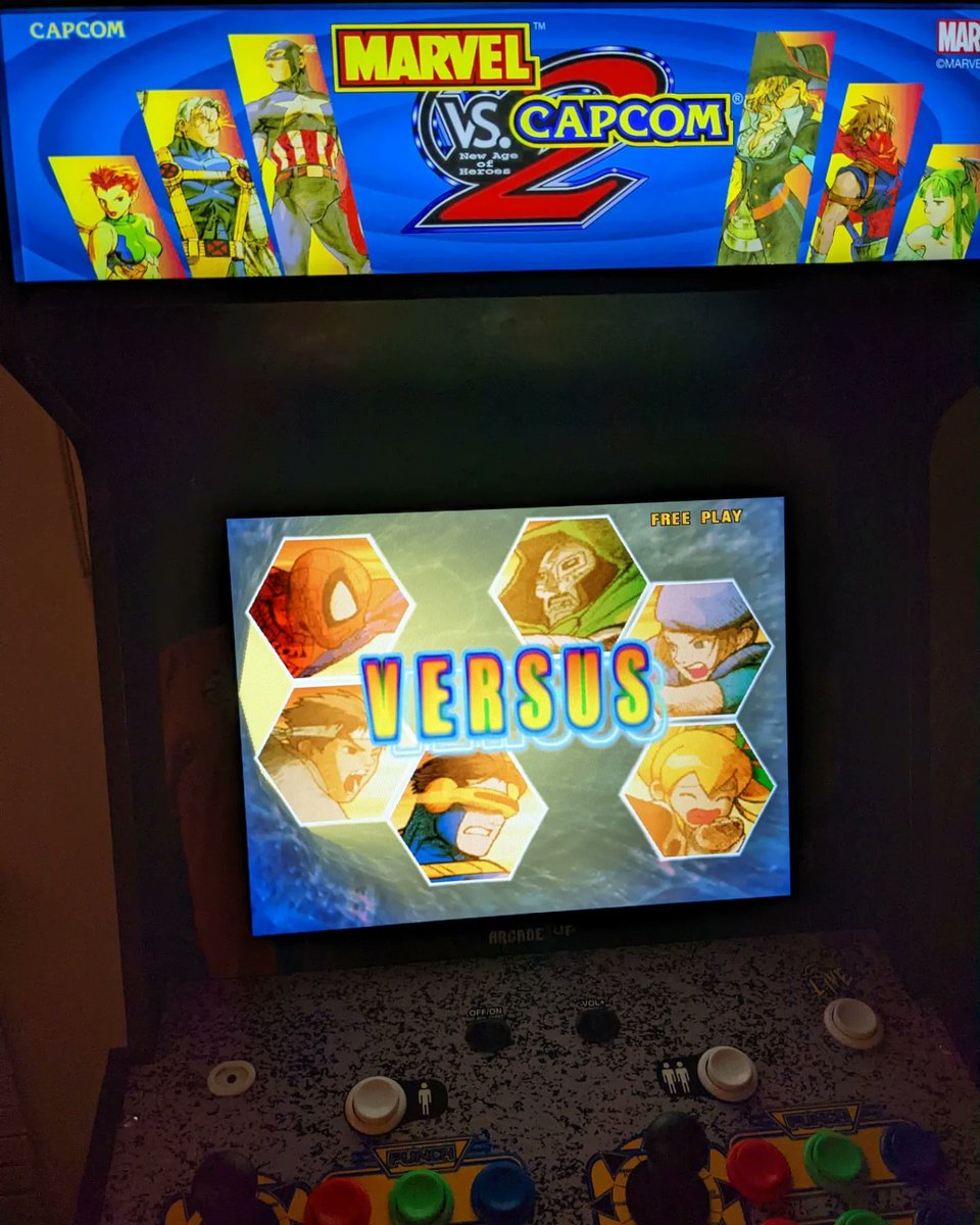 MichaelXRiojas's tweet image. It&apos;s just so beautiful #MvC2 #mvc2freed Also my very first #arcade1up cabinet. If I ever get a bigger place, I definitely want more of them.