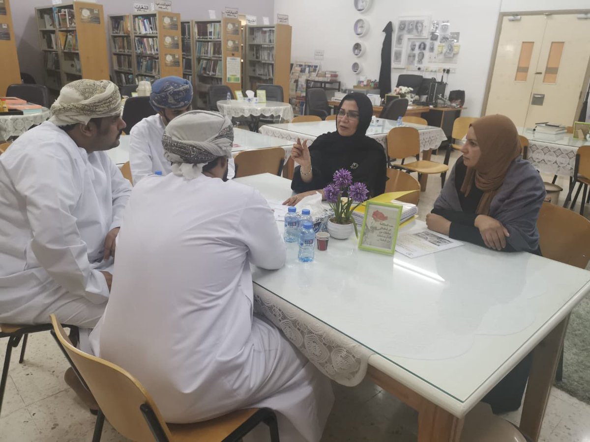 ضمن برنامج تبادل الزيارات تحت إشراف أ/نصراء العوفي مشرفة مصادر التعلم، قامت أخصائية مركز مصادر التعلم نجلاء البلوشي بزيارة لأخصائية مركز مصادر بركة بنت ثعلبة أ/ غالية السناني، فجزيل الشكر للأخصائية والإدارة💫
#مدارسنا_مستقبل_واعد 
#فعاليات_تعليمية_مسقط