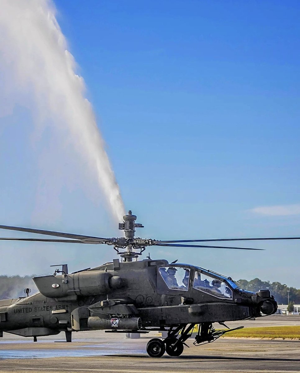 Fact of the Day: The Cobra helicopter gunship can spit venom from the middle of its spinny thing to hit baddies almost 800.85ft (7.175 London buses) away

Photographed from a Canberra #AvGeek #aviation #Aviationgeeks