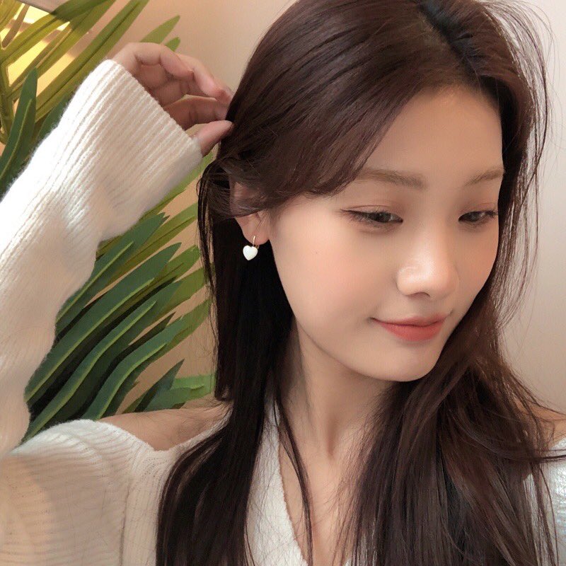 Alice_Abear's tweet photo. รูปภาพตอนใส่น้า รุ่นนี้สวยทั้ง 2 สีเลยค่า✨🫶🏻 https://t.co/QWxop2FSLn