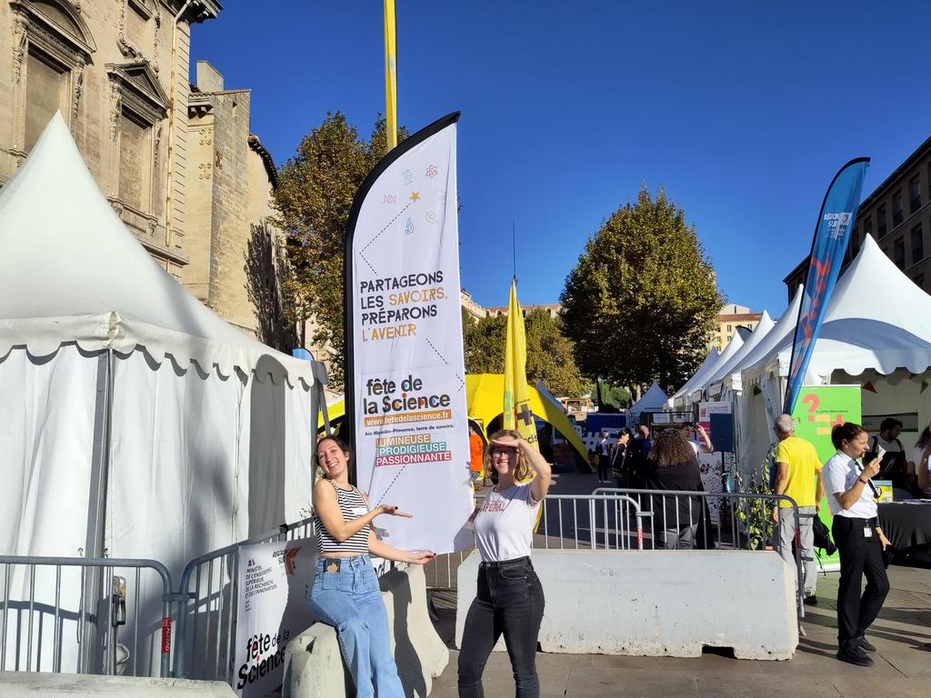 CharlotteBiryol's tweet photo. Venez nous voir à la fête de la science 🔬
---
Come and see us at the Science Festival ! 
📍Vieux Port, Marseille 
@FeteScience 
@ODSProvence
@imbe_marseille
@JLaoue 
@salome_coquin https://t.co/rPeuPbLGbd
