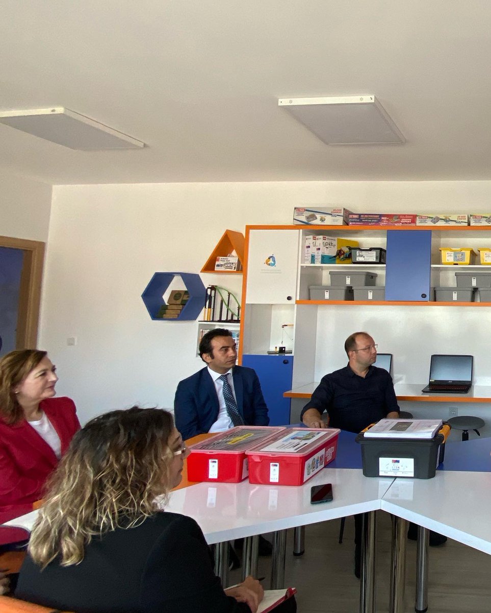 Projemizin tanıtım ve izleme toplantısını; Özel Eğitim ve Rehberlik Hizmetleri Genel Müdürlüğü İzleme ve Değerlendirme Daire Başkanı Sayın Aylin Kurt ile proje tematik uzmanlarının katılımıyla gerçekleştirdik. <a href="/mebabdigm/">T.C. MEB AB ve Dış İlişkiler Genel Müdürlüğü</a> <a href="/csgbakanligi/">T.C. Çalışma ve Sosyal Güvenlik Bakanlığı</a> <a href="/IKGPRO/">İKG PRO</a> <a href="/YKBilsem06/">Yasemin Karakaya Bilim ve Sanat Merkezi</a>