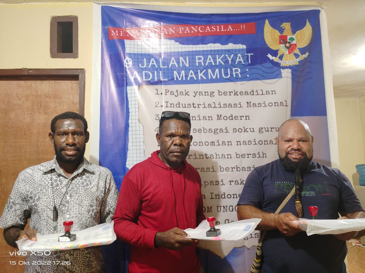 omoldoman's tweet photo. Yang ragu² Mundur dan pulang jaga keluarga. 
PartaiNya rakyat
@agusjabo333 
@dpwprimapapua 
@evertkayep 
@Jekikom1 https://t.co/N1Ba4c60xi
