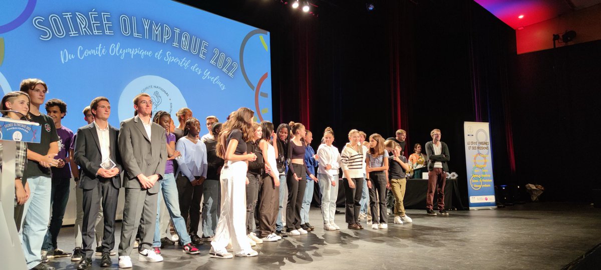 UnssYvelines's tweet photo. Le sport scolaire avec l'@unss dans @Les_Yvelines récompensé hier à la Soirée Olympique du #CDOS78 à @VilleCoignieres ! Bravo aux A.S. championnes de France 2022 et merci @DidierFischer1 pour l'accueil !
@AOC1978 @PapNdiaye @giraultolivier1 @LucPham6 @PatardDominique https://t.co/GvPIGnkYva