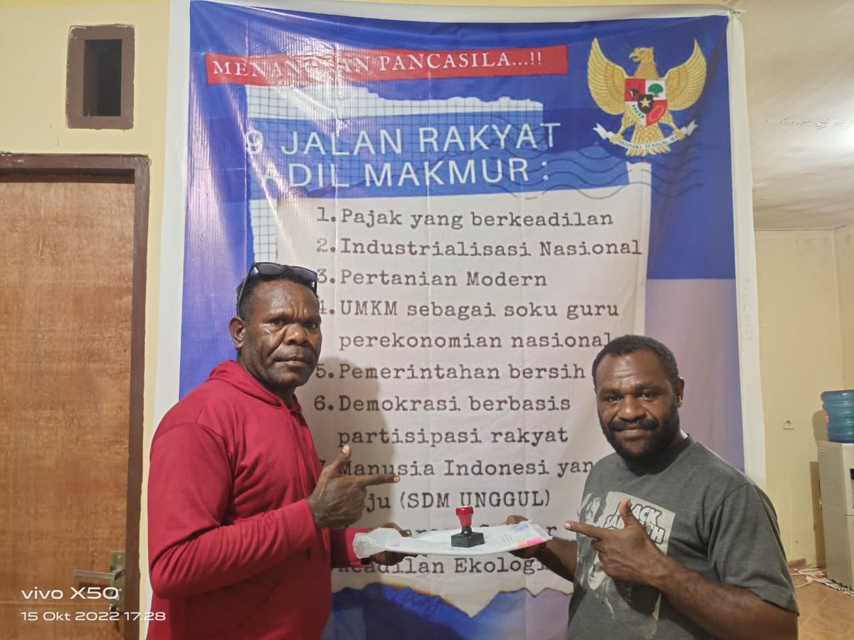 omoldoman's tweet photo. Yang ragu² Mundur dan pulang jaga keluarga. 
PartaiNya rakyat
@agusjabo333 
@dpwprimapapua 
@evertkayep 
@Jekikom1 https://t.co/N1Ba4c60xi