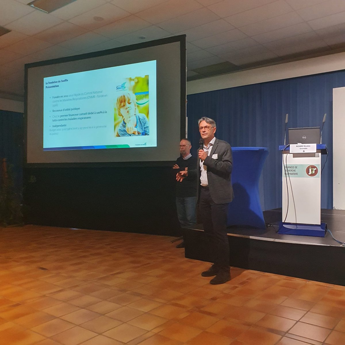 FduSouffle's tweet photo. #J2R🌬️
Merci au Pr Crestani, Président de la @FduSouffle et au Pr Chanez, Président du CS de la @FduSouffle d’avoir représenté la Fondation aux #J2R aux côtés également de @chloe_rafael 🙏🏻 #respiration #recherche #santerespiratoire #poumon https://t.co/F4njheDCl0