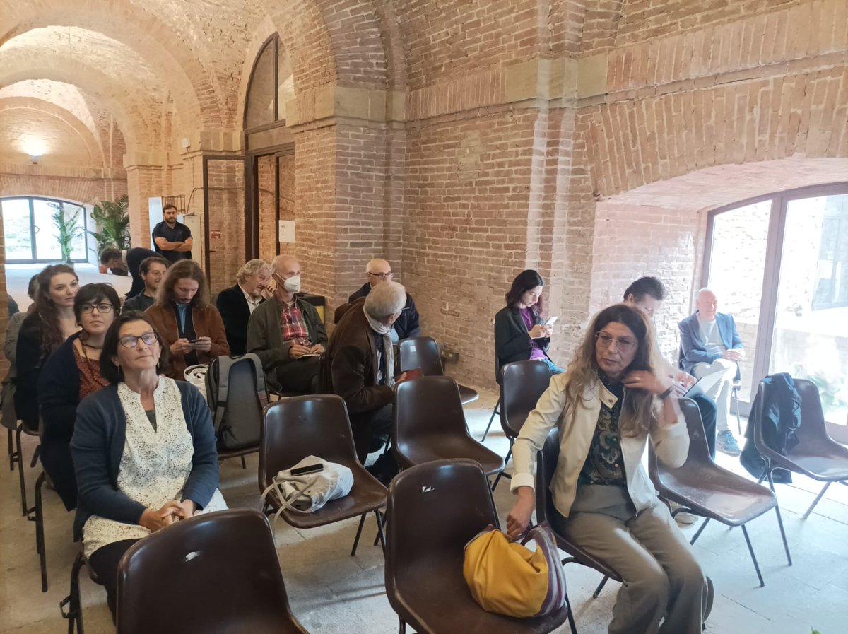 AnciToscana's tweet photo. Stamani a Siena in Fiore l'incontro su verde urbano e partecipazione con il sindaco di Sovicille Giuseppe Gugliotti e la nostra Marina Lauri, evento che conferma la collaborazione di AnciToscana con #Siena #Sovicille e #Monteroni
#agricoltura #vivai
@simonegheri @regionetoscana https://t.co/GGRP5wciNf