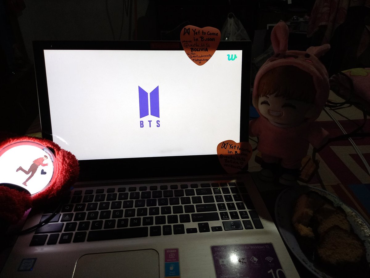 verito_bravo56's tweet photo. #BTS_YetToCome_Weverse_LIVE 💜
#YetToComeinBUSAN #BTS
#YetToCome_on_Weverse_LIVE
#YetToCome_on_Weverse
#YetToCome_BTS
#LatamArmy #BOLIVIA 🇧🇴 presente viendo la transmisión 🥰 del concierto de BTS in Busan @BTS_twt @weverseofficial @verito_bravo56 #BTS #Army 💜🎇 @weverseshop https://t.co/CWpaOgRr6F