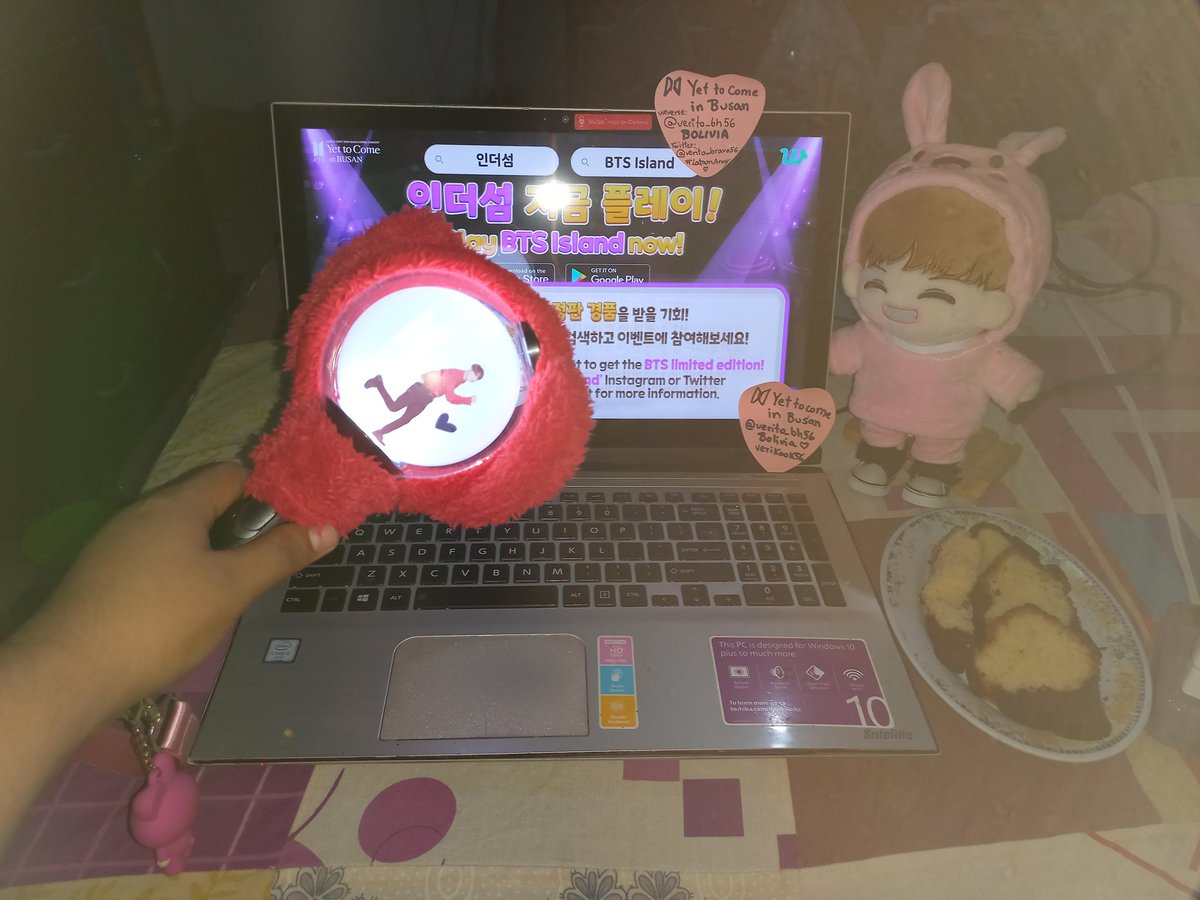 verito_bravo56's tweet photo. #BTS_YetToCome_Weverse_LIVE 💜
#YetToComeinBUSAN #BTS
#YetToCome_on_Weverse_LIVE
#YetToCome_on_Weverse
#YetToCome_BTS
#LatamArmy #BOLIVIA 🇧🇴 presente viendo la transmisión 🥰 del concierto de BTS in Busan @BTS_twt @weverseofficial @verito_bravo56 #BTS #Army 💜🎇 @weverseshop https://t.co/CWpaOgRr6F