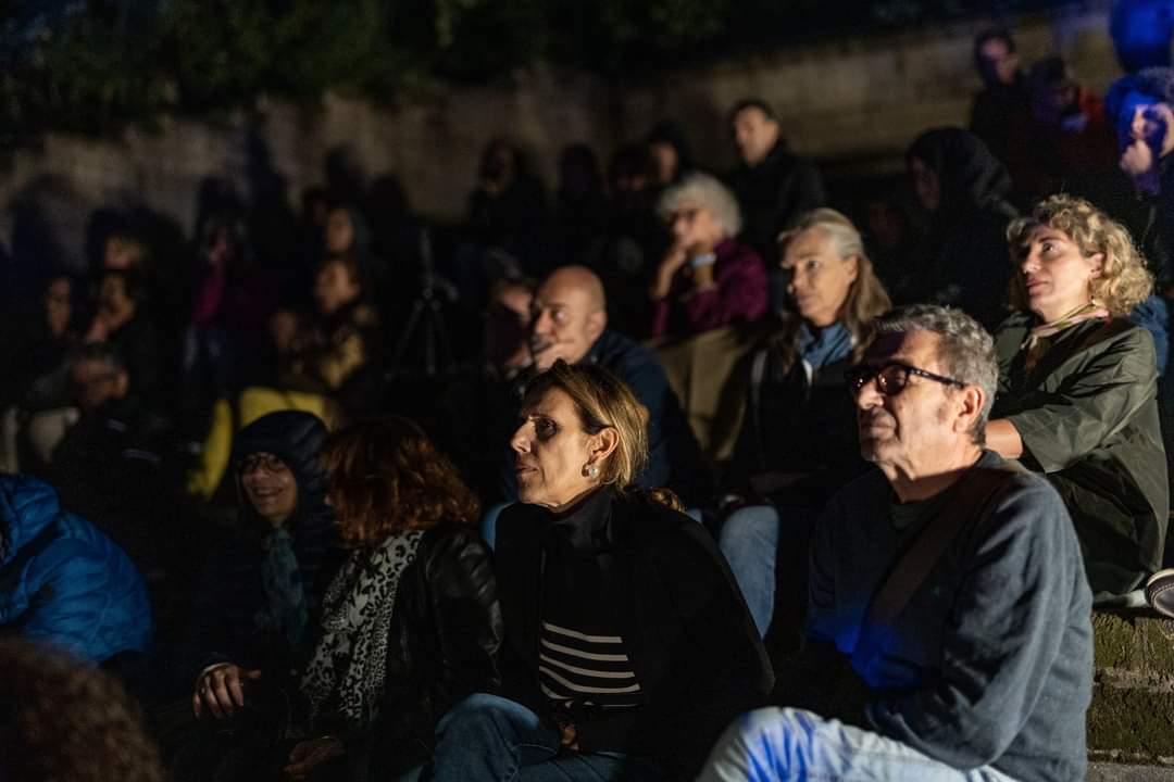 Bellissima serata ieri alla #CartieraLatina dove attraverso le foto dei set di Uccellaci e uccellini e Mamma Roma abbiamo riscoperto il #ParcoAppiaAntica e le sue bellezze per ricordare P. P. #Pasolini. Gli eventi Autunno #viviparchidelazio continuano 👉 bit.ly/3R4b8uj