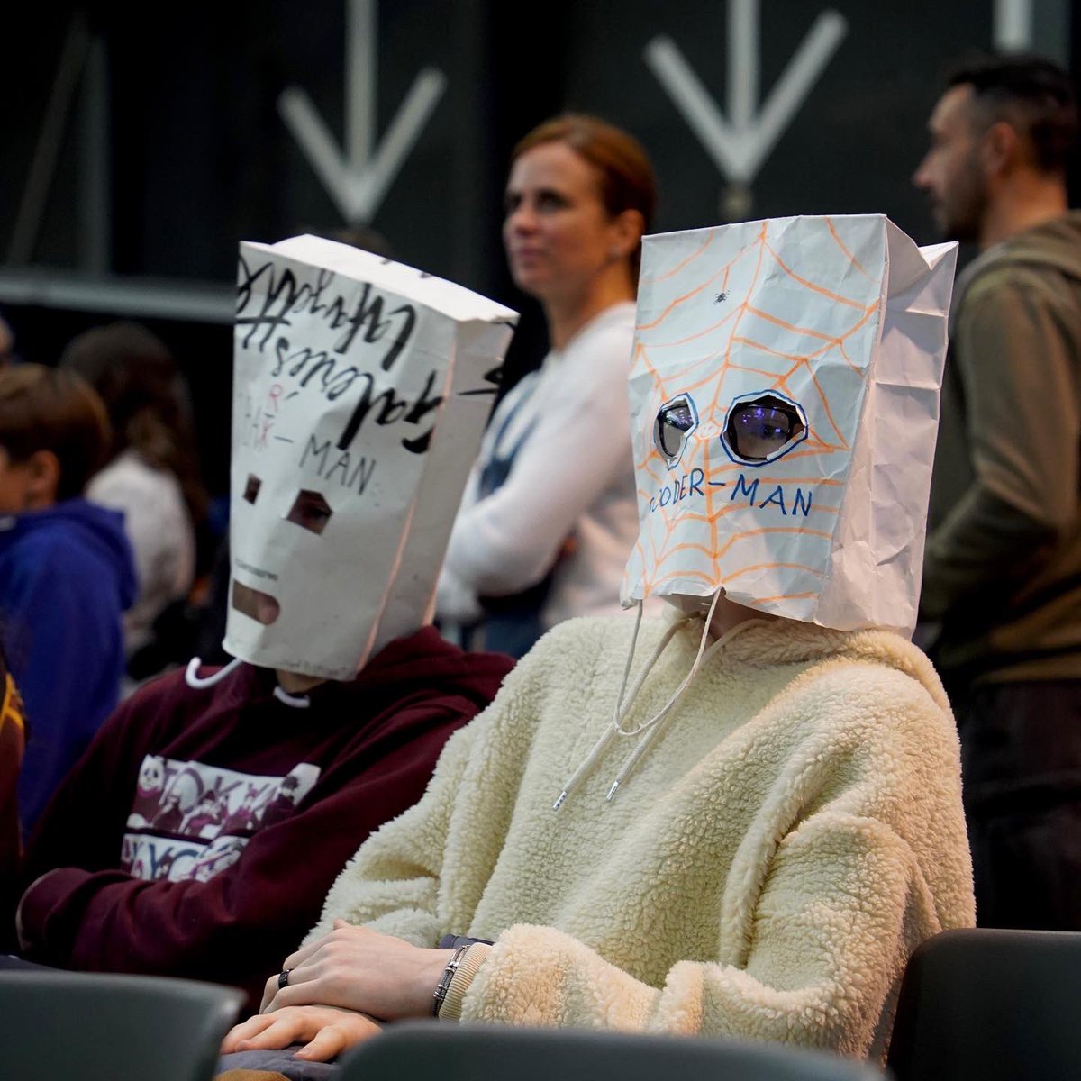 GeekDaysShow's tweet photo. 3, 2, 1... Les Geek Days de Caen 2022, ça commence maintenant et l'ambiance est déjà folle ! 🔥
@VirginRadiofr
#geekdays #caen #Cosplay #Jeuxvideo #Manga #Geek #convention #salongeek #universgeek #comics #cinéma https://t.co/rFneNGvJ1i