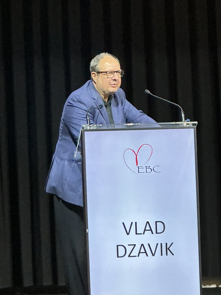 Mamas A. Mamas (@mmamas1973) on Twitter photo Really nice example of crush by <a href="/dzavik_vlad/">Vladimir Dzavik</a> when balloon sized to distal vessel, can see incomplete crush, with potential of wiring through stent. When balloon sized to prox vessel more optimal crush - shows why imaging key for accurate sizing <a href="/GoranEBC/">Goran Stankovic, MD, PhD</a> <a href="/toreyj01/">James Torey PA-C</a> <a href="/twj1974/">Tom Johnson</a> Really nice example of crush by <a href="/dzavik_vlad/">Vladimir Dzavik</a> when balloon sized to distal vessel, can see incomplete crush, with potential of wiring through stent. When balloon sized to prox vessel more optimal crush - shows why imaging key for accurate sizing <a href="/GoranEBC/">Goran Stankovic, MD, PhD</a> <a href="/toreyj01/">James Torey PA-C</a> <a href="/twj1974/">Tom Johnson</a>