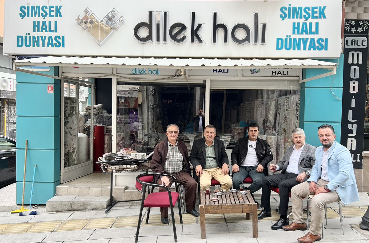 AknYILMAZ4's tweet photo. Sabah çayımızı #Burdurda Burdur Gençlik Spor Il Müdürü Orhan Kemerkaya ve dostlarla birlikte içtik .
Burdur dan herkese hayırlı bereketli güzel bir gün diliyorum  https://t.co/W3taPkN6Pr