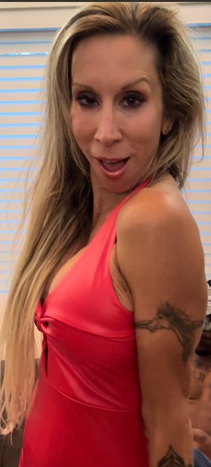 I swear I behaved last nite at he #atlantaladieschoicecontentbparty hosted by @poisonginger691 and @BlackingXavier<a href="/tag/atlantaladieschoicecontentbparty"class="tags">#atlantaladieschoicecontentbparty</a>